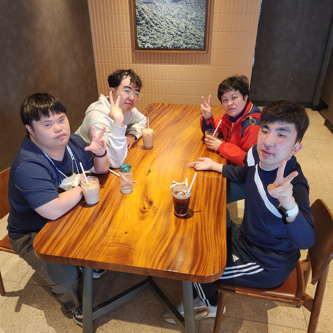 ab4708e02c4658c07ac0cad91aee37ec_1743414968_9844.jpg